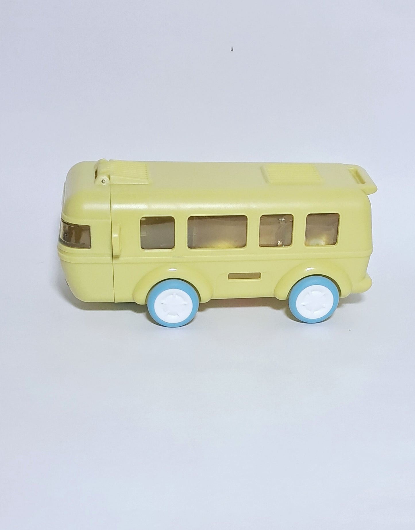 Bus Style Sipper