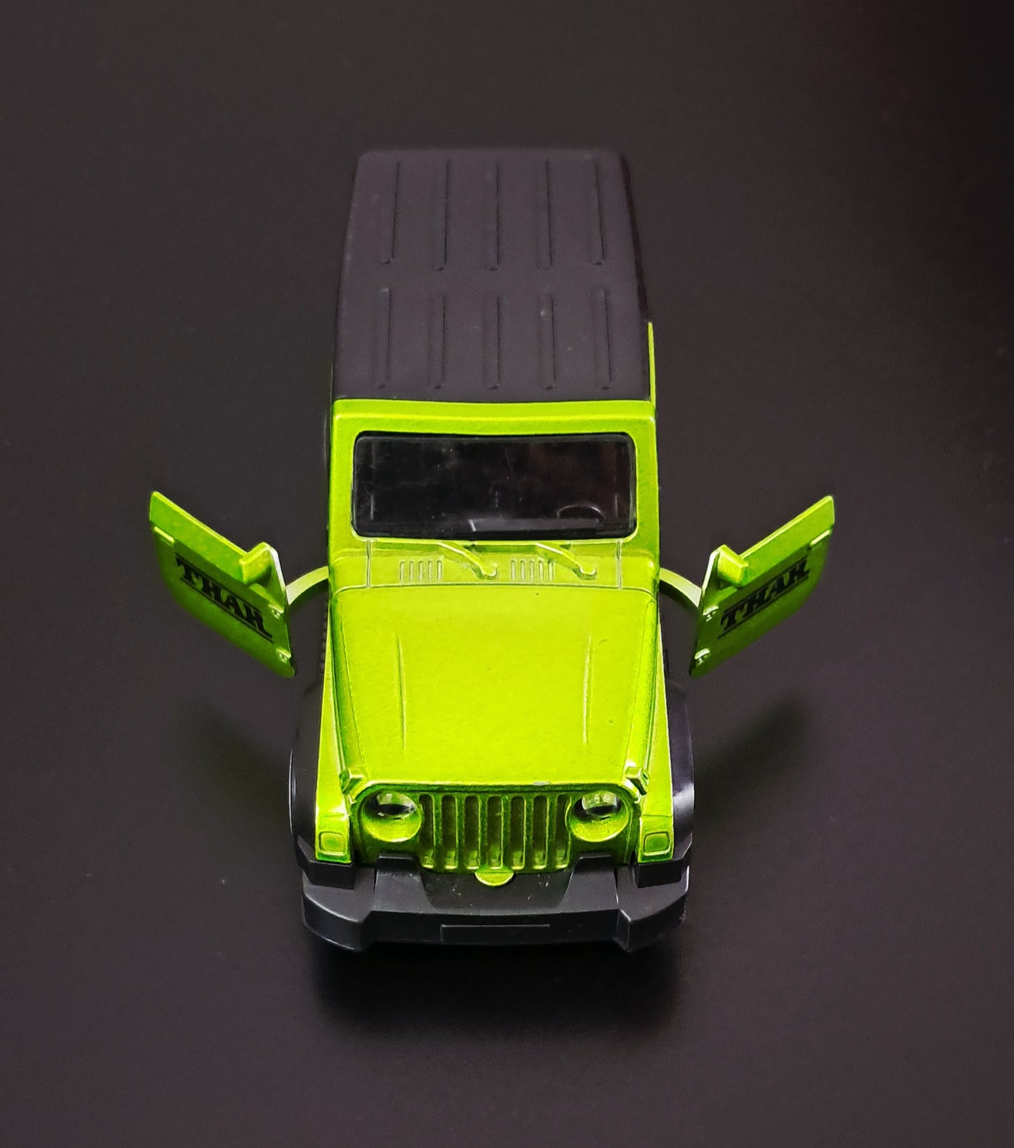 Metal Die Cast Thar Toy Car (door Openable)